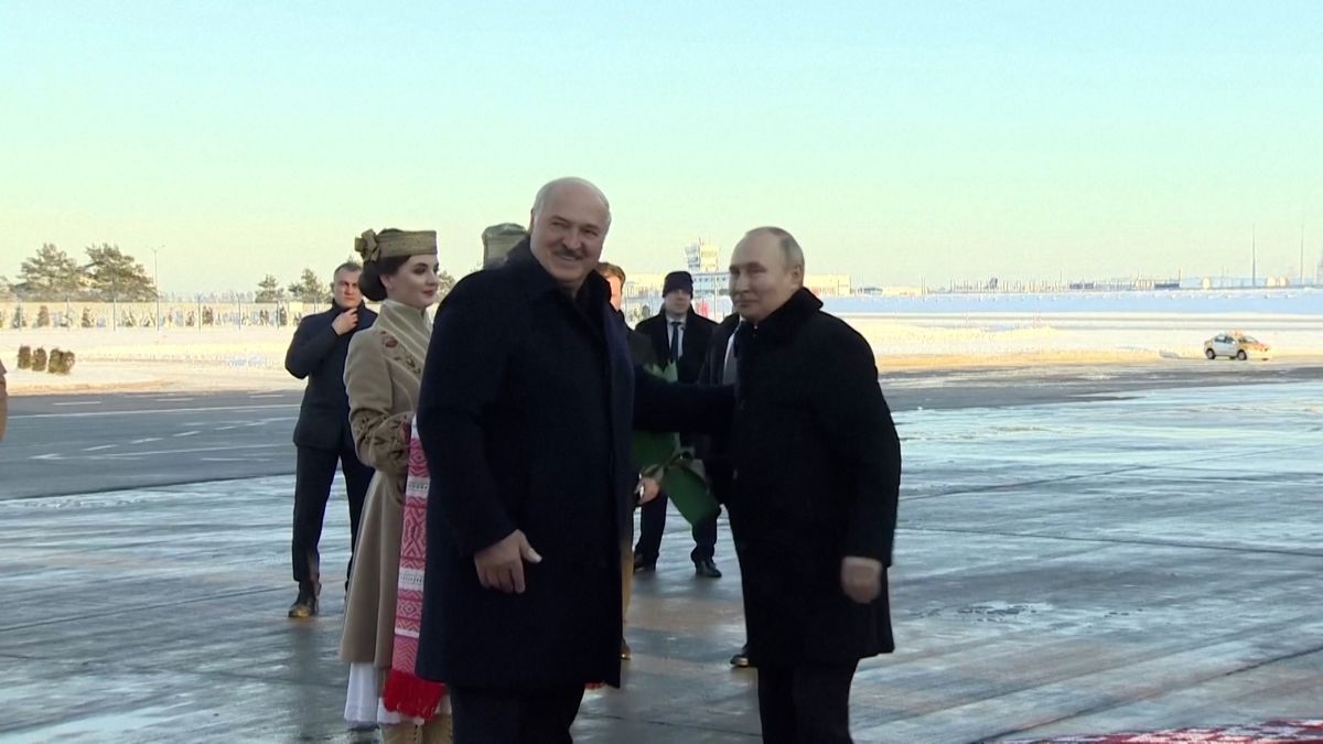 Putin dorazil do Minsku. Nečekaně přijeli i Lavrov a Šojgu